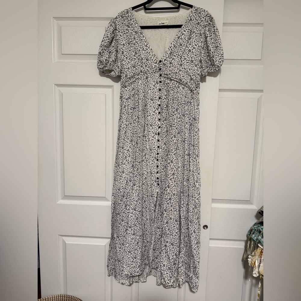 In Loom White and Black Floral Button-Front Midi Dress